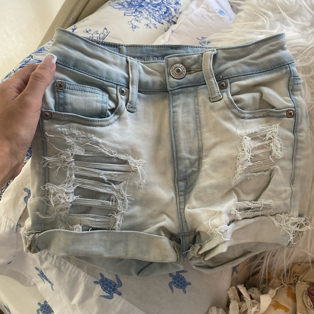 light wash american eagle shorts